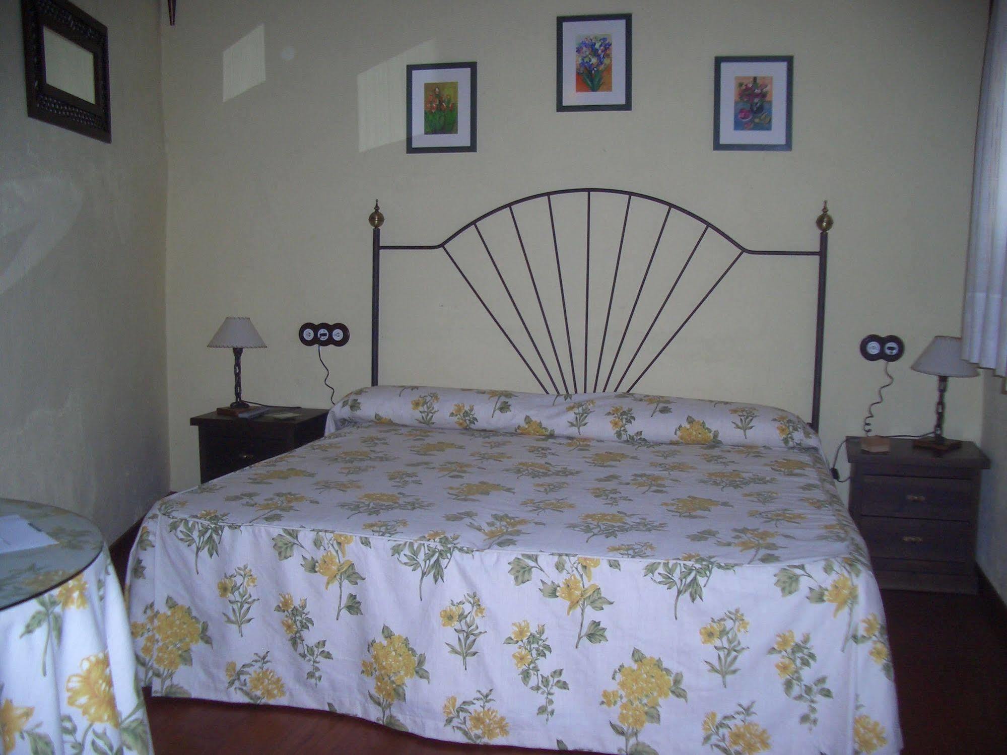 Hotel Rural La Fontanilla Fregenal de la Sierra Buitenkant foto