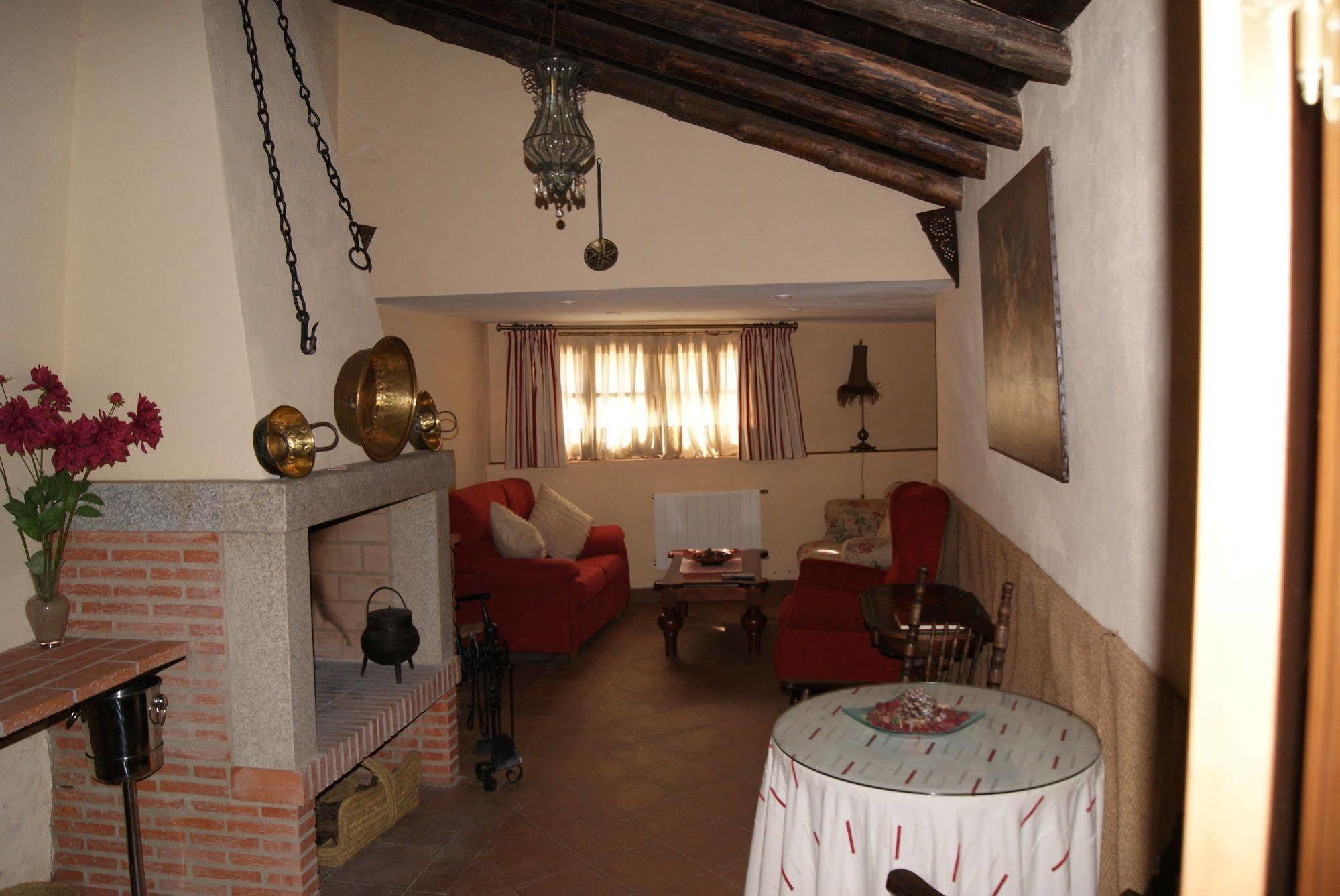 Hotel Rural La Fontanilla Fregenal de la Sierra Buitenkant foto